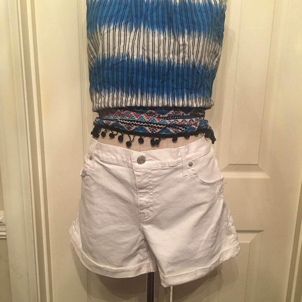 Gap White Shorts